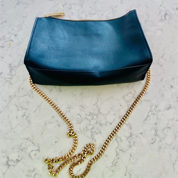 Crossbody - Picture 2 of 3